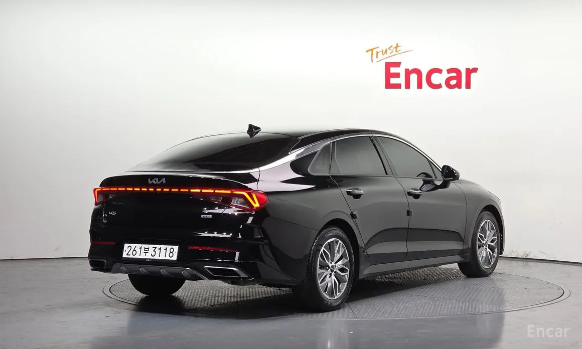 Фото 2 - Kia K5