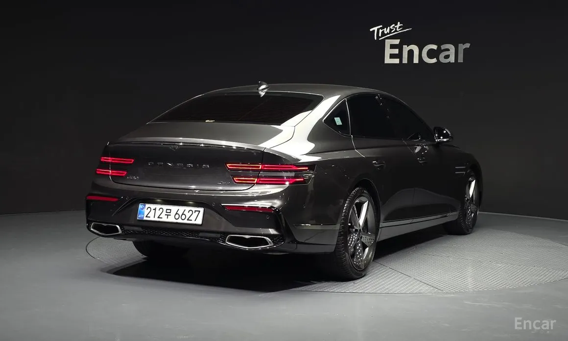 Фото 2 - Genesis G80