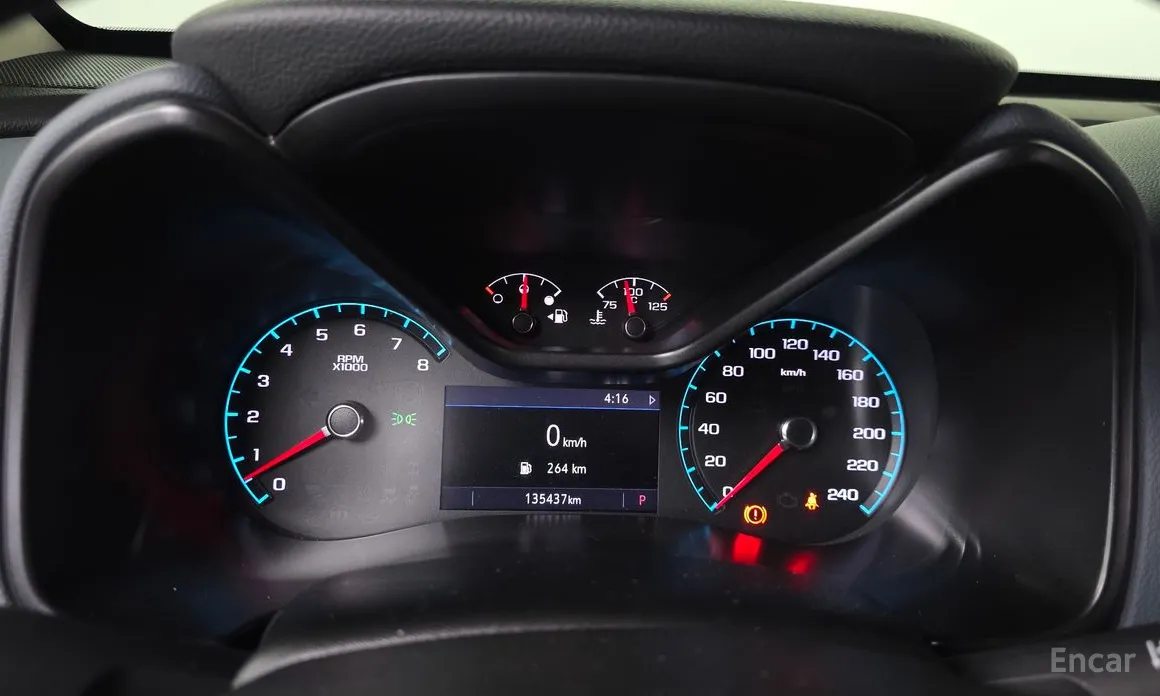 Photo 8 - Chevrolet Colorado