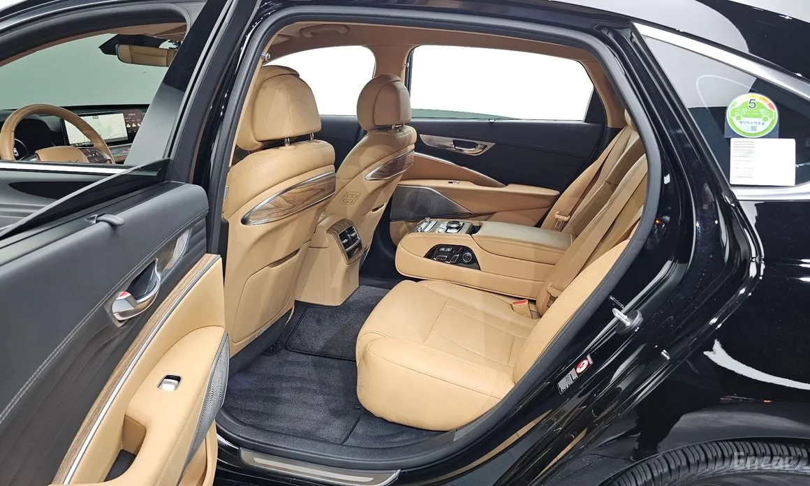 Фото 11 - Kia K9