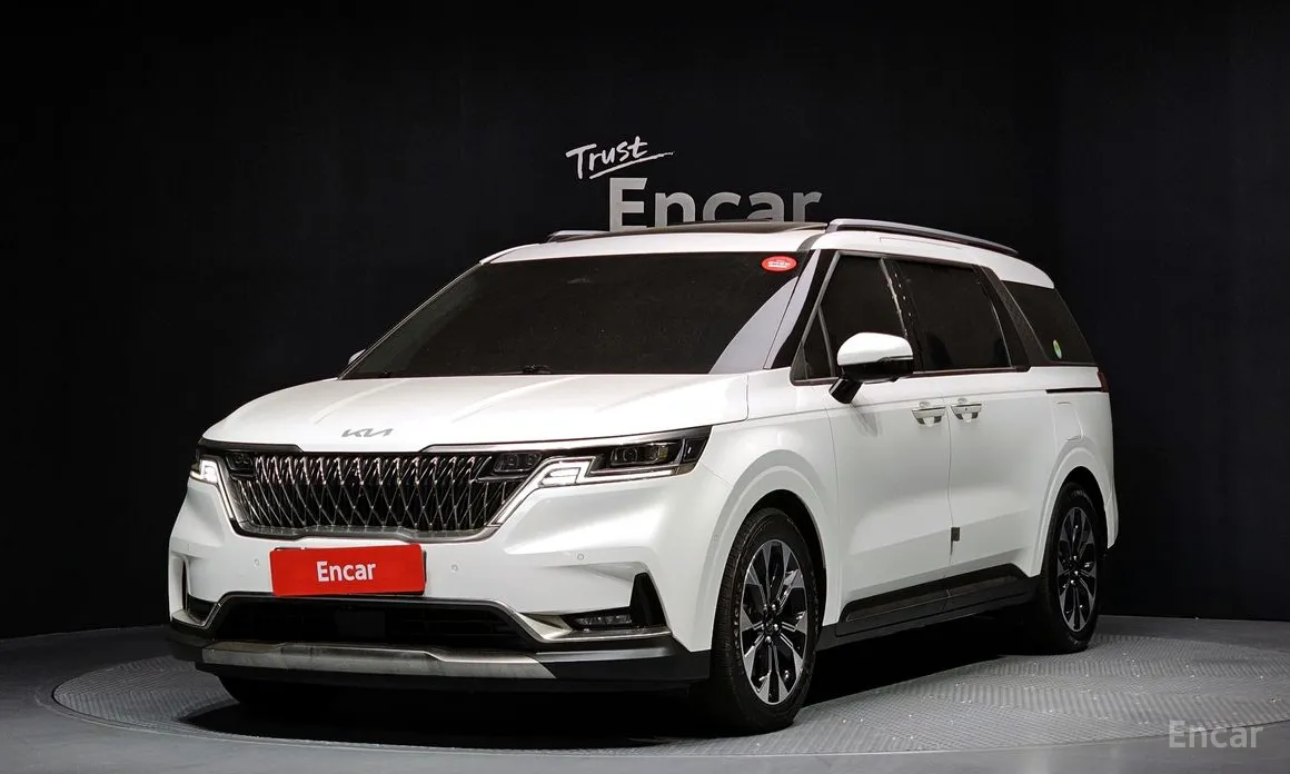 Фото 1 - Kia Carnival