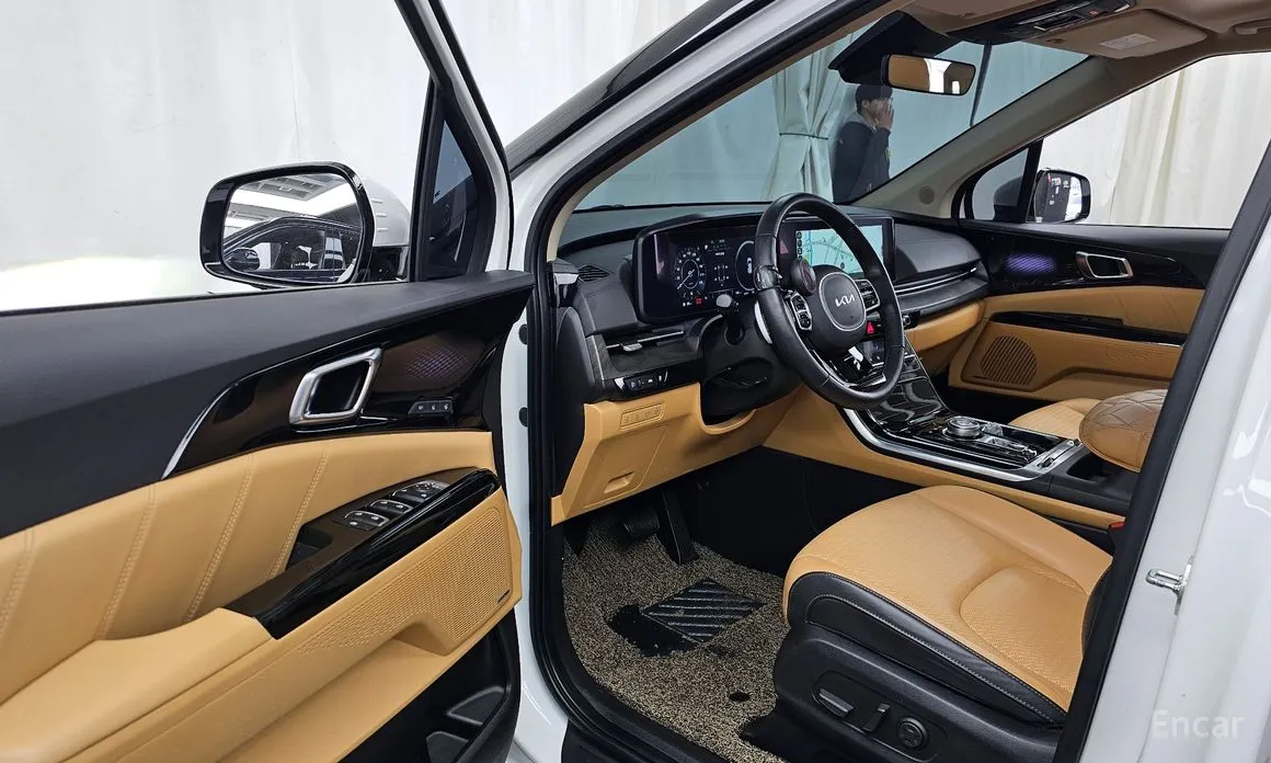 Фото 10 - Kia Carnival