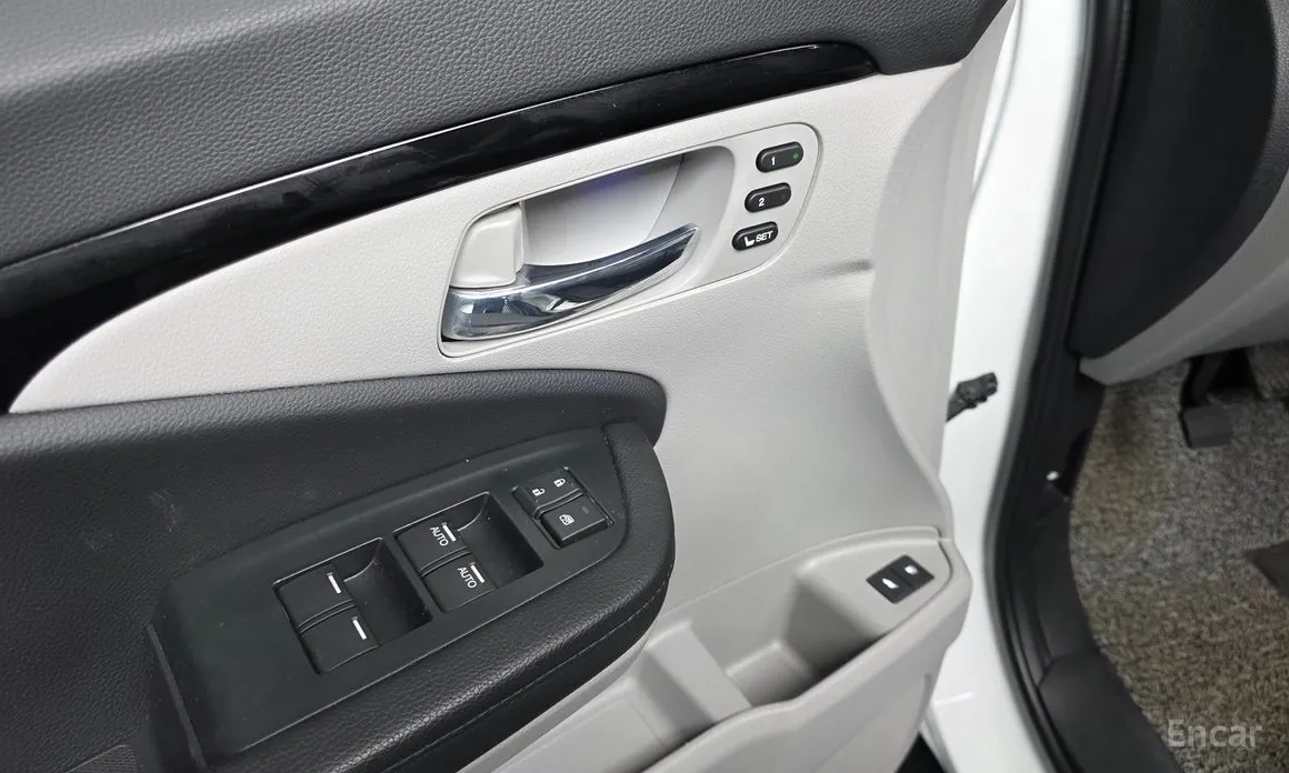 Фото 17 - Honda Pilot