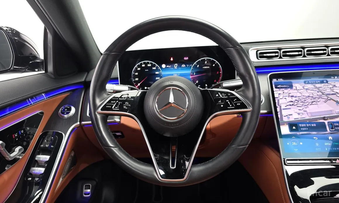 Фото 13 - Mercedes-Benz S-Class