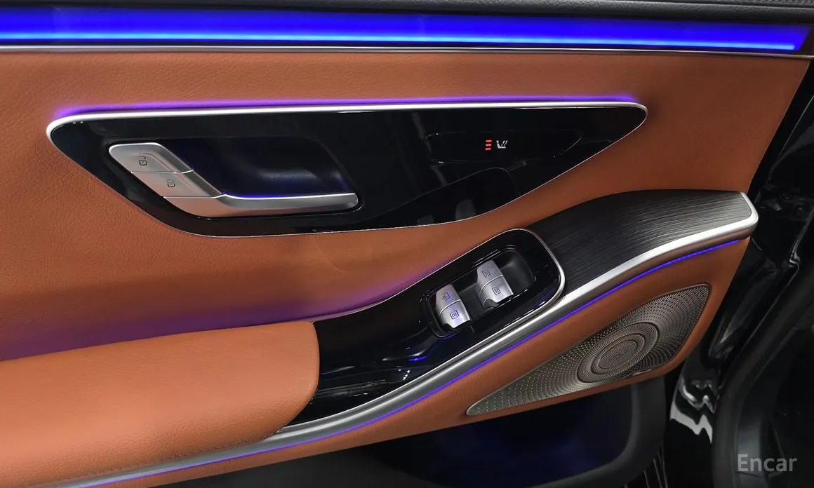 Фото 18 - Mercedes-Benz S-Class