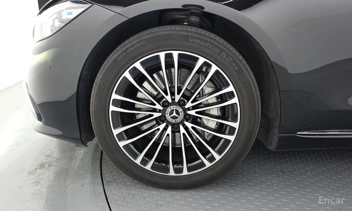 Фото 5 - Mercedes-Benz S-Class