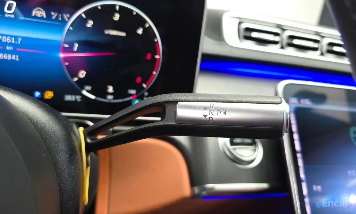 Фото 9 - Mercedes-Benz S-Class