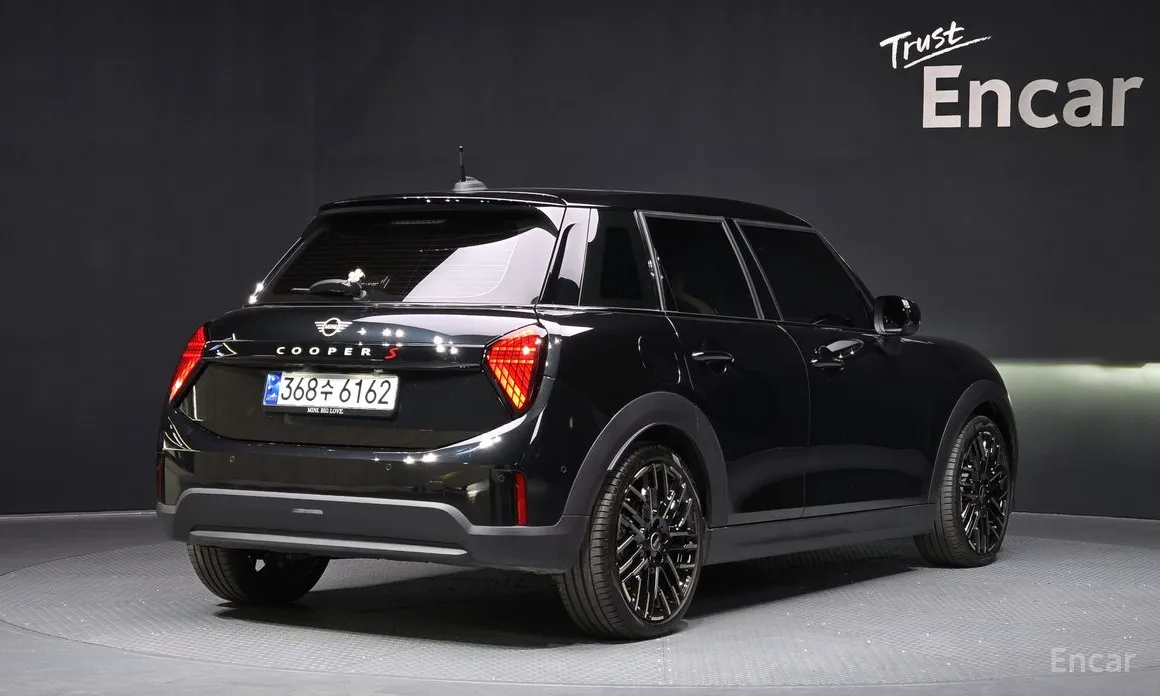 Фото 2 - Mini Cooper