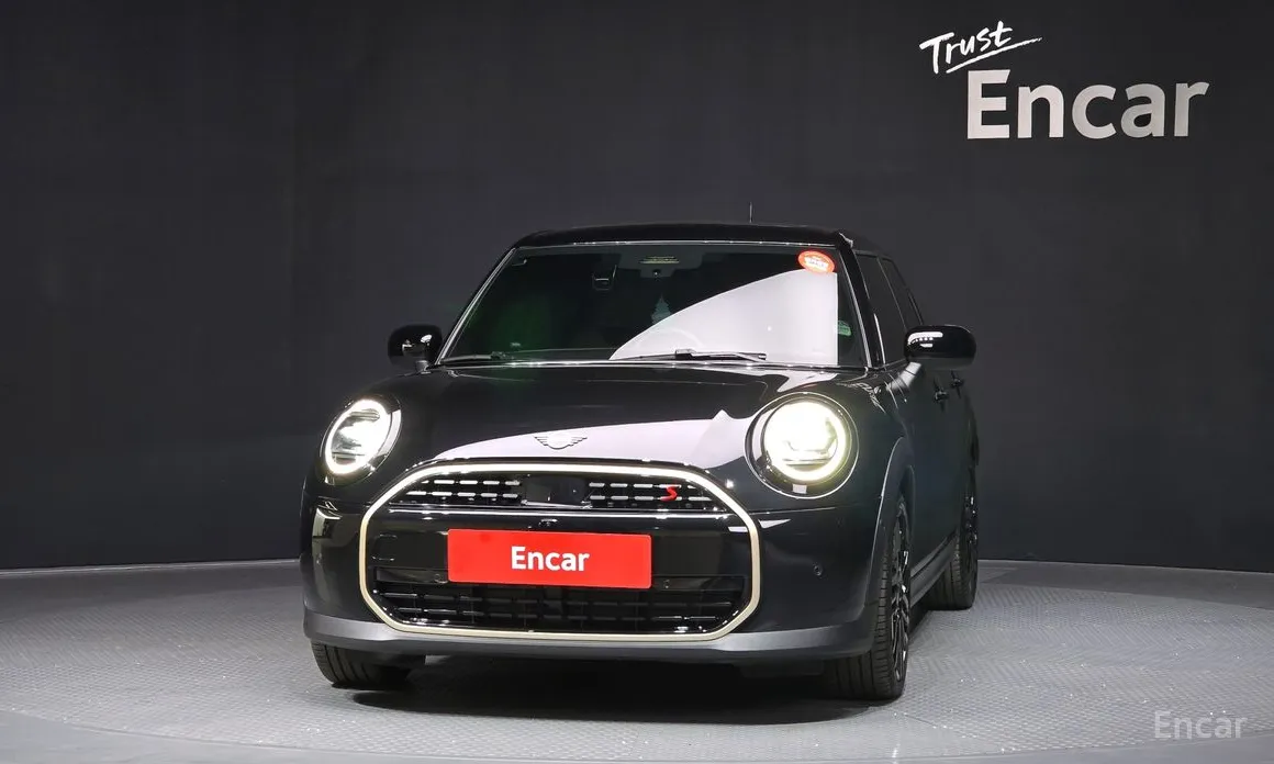 Фото 3 - Mini Cooper