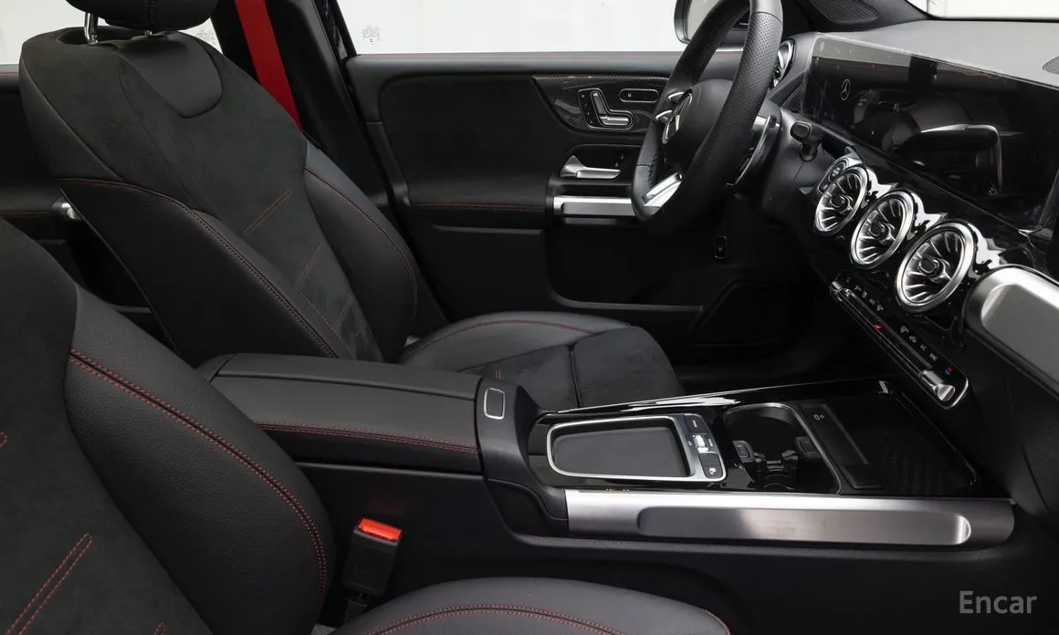 Mercedes-Benz GLB-Class 2020 AMG GLB35 4MATIC