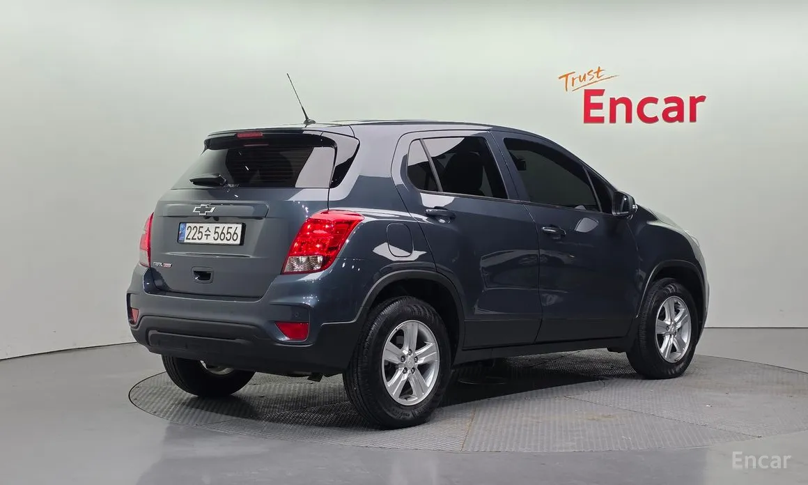 Фото 2 - Chevrolet Trax