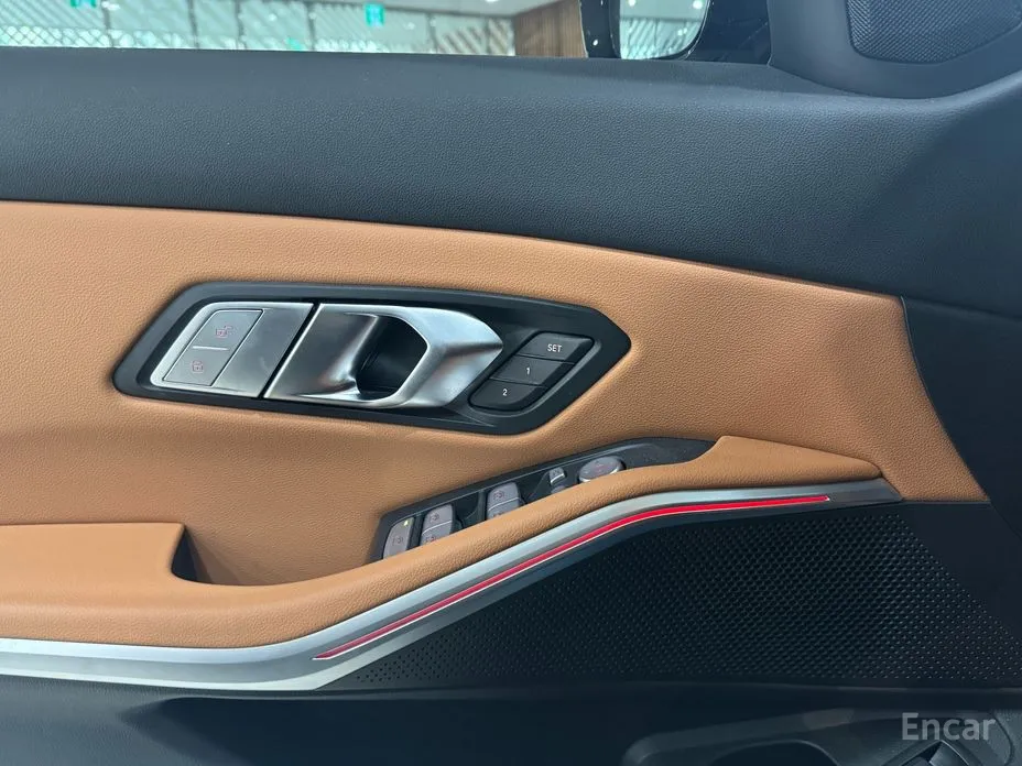 Фото 17 - BMW 3 Series