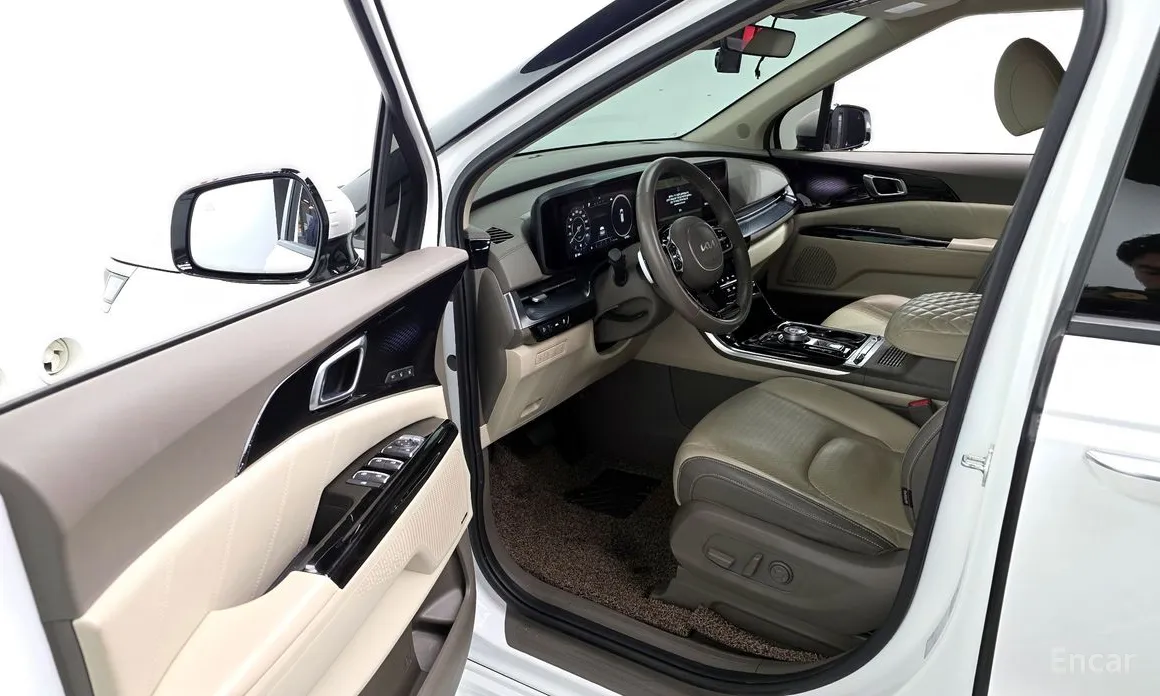 Фото 10 - Kia Carnival