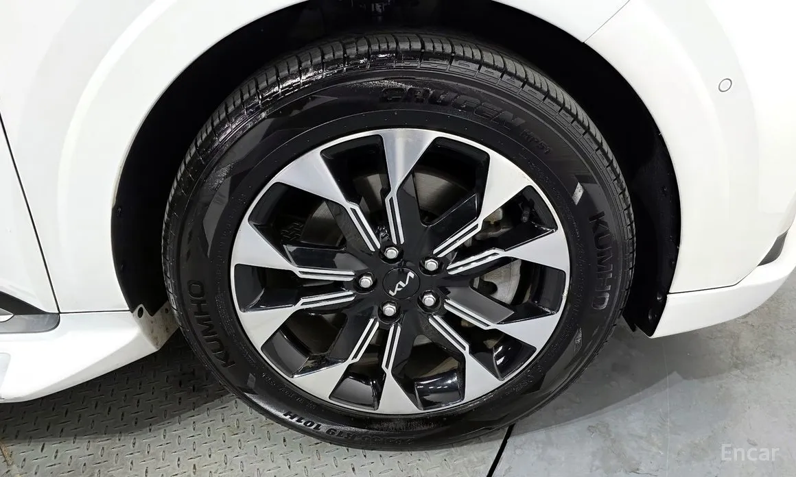 Фото 5 - Kia Carnival