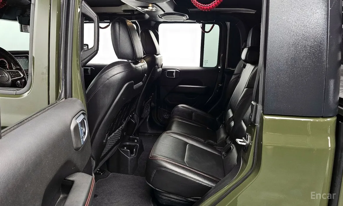 Фото 12 - Jeep Gladiator