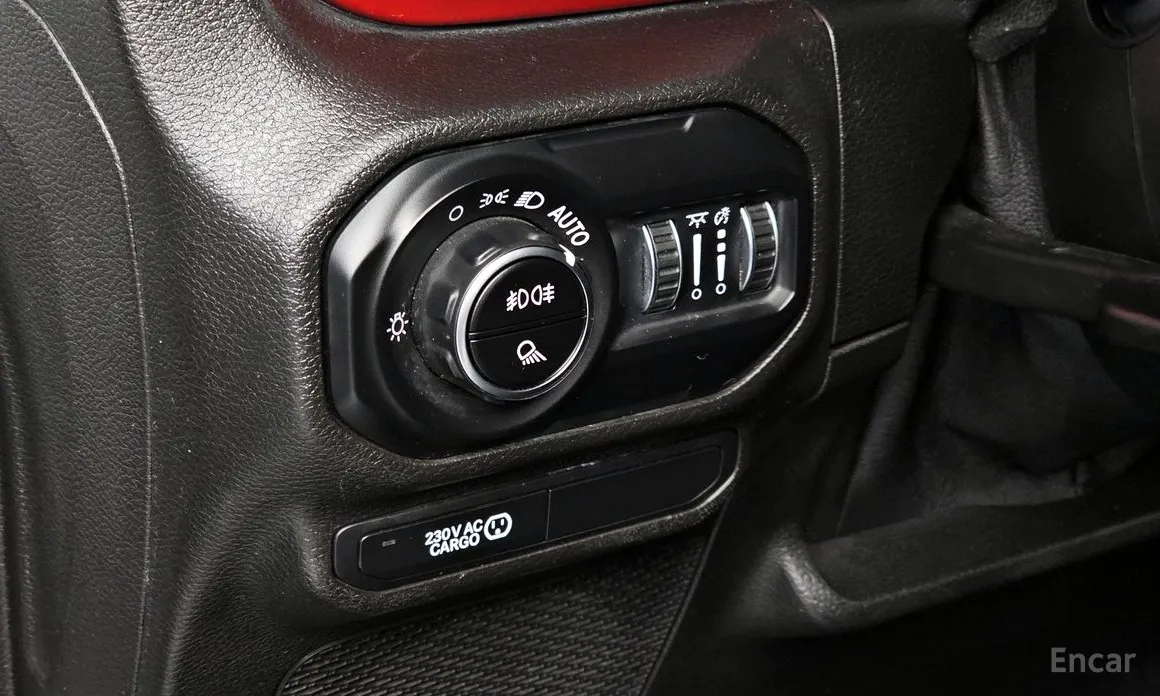 Фото 16 - Jeep Gladiator