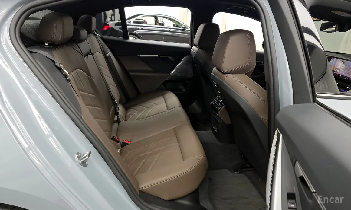 Фото 12 - BMW 5 Series