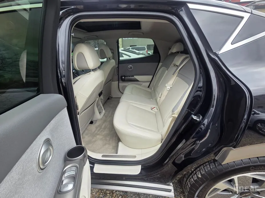 Фото 10 - Genesis GV60