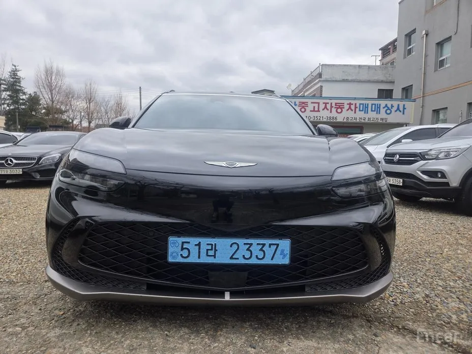 Фото 3 - Genesis GV60