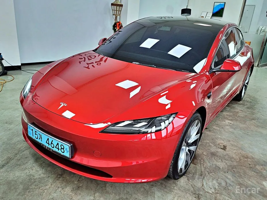 Фото 1 - Tesla Model 3