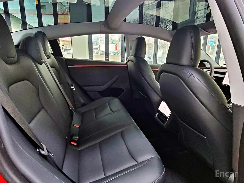 Фото 12 - Tesla Model 3