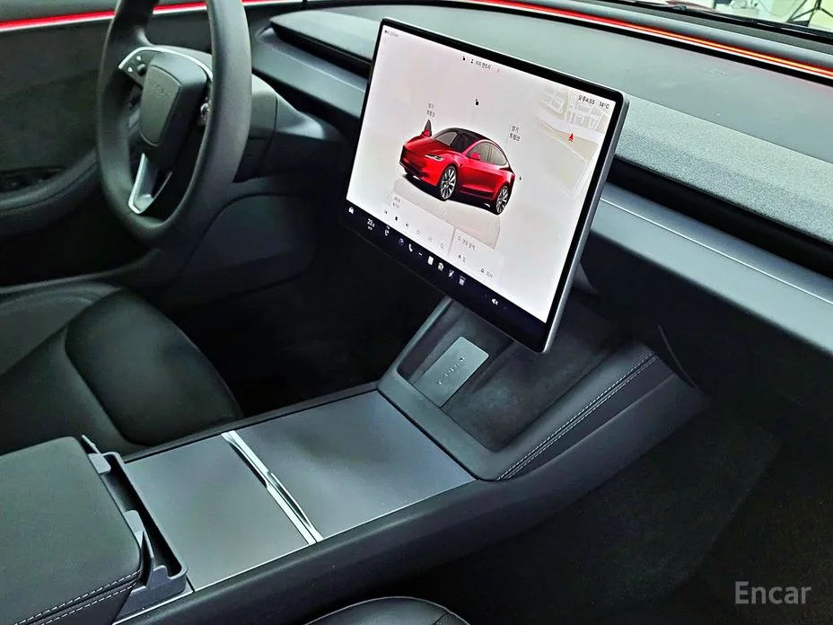 Фото 13 - Tesla Model 3