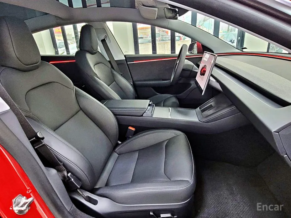 Фото 14 - Tesla Model 3