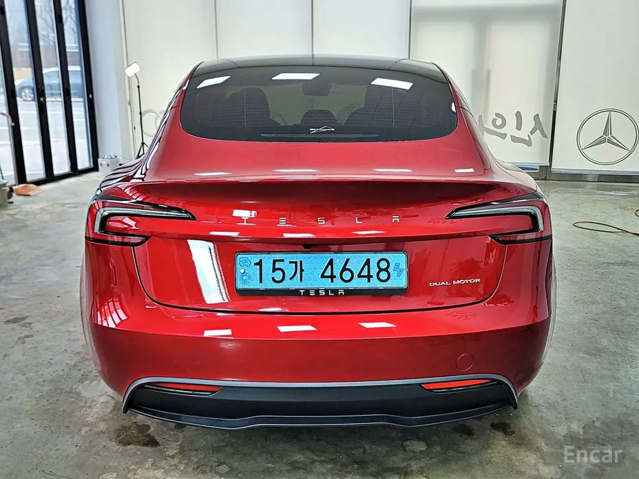 Фото 4 - Tesla Model 3