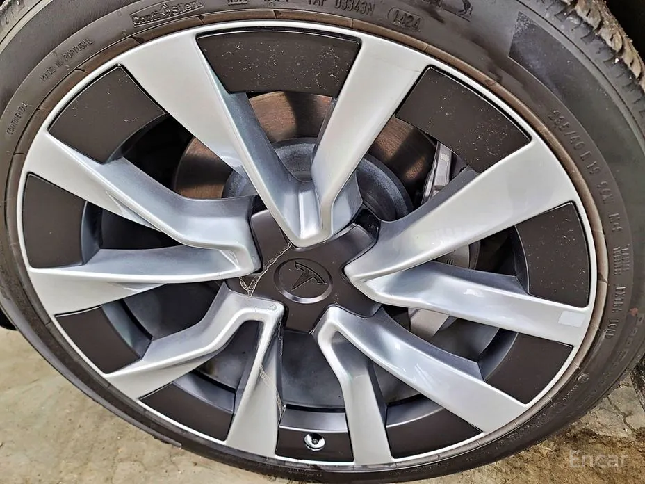 Фото 5 - Tesla Model 3