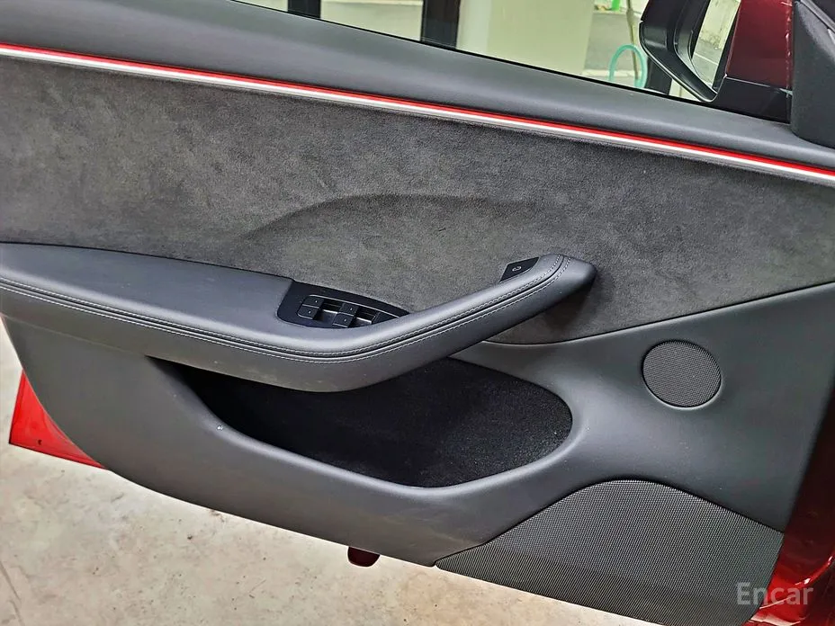 Фото 8 - Tesla Model 3