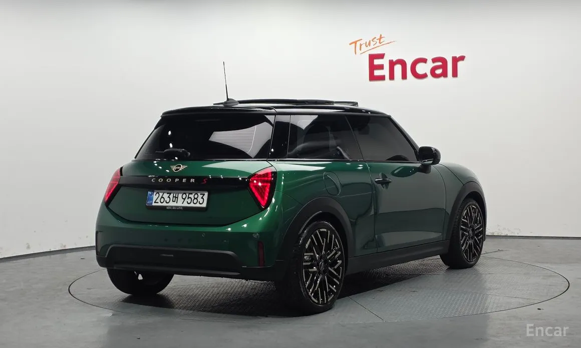 Фото 2 - Mini Cooper