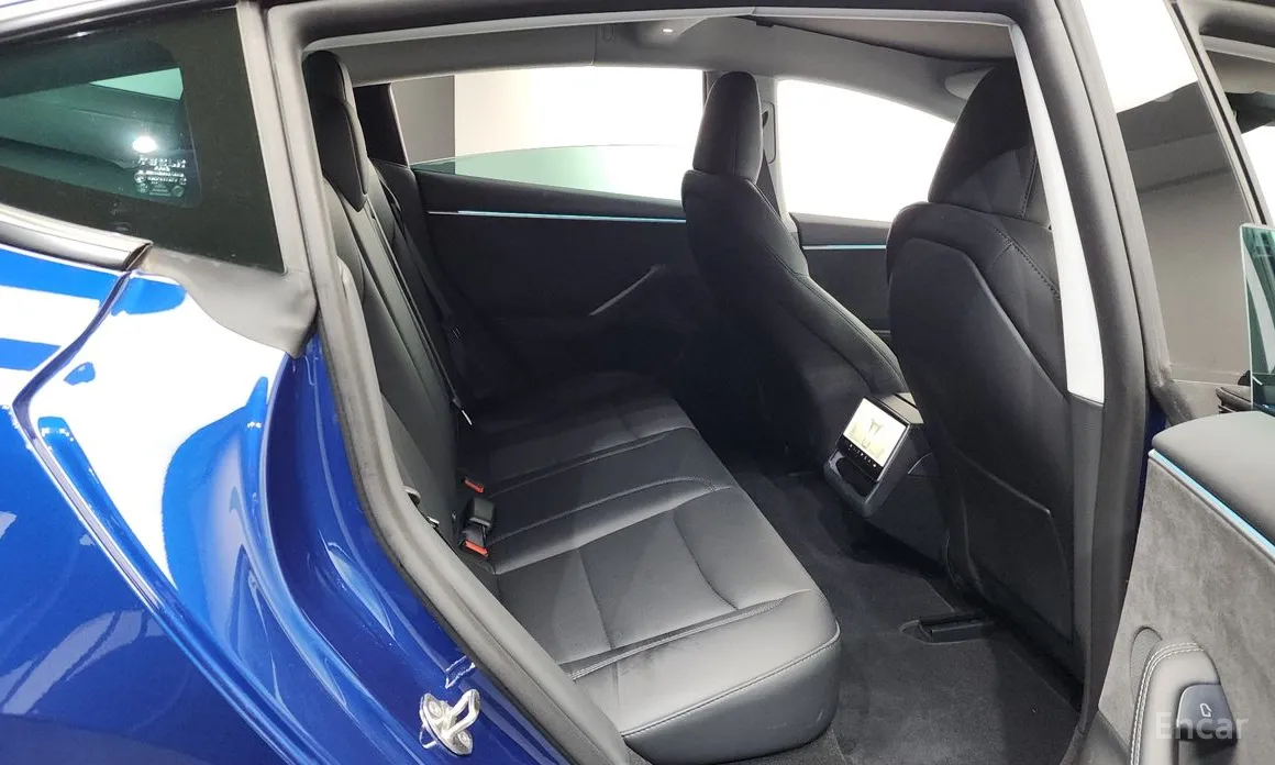 Фото 12 - Tesla Model 3