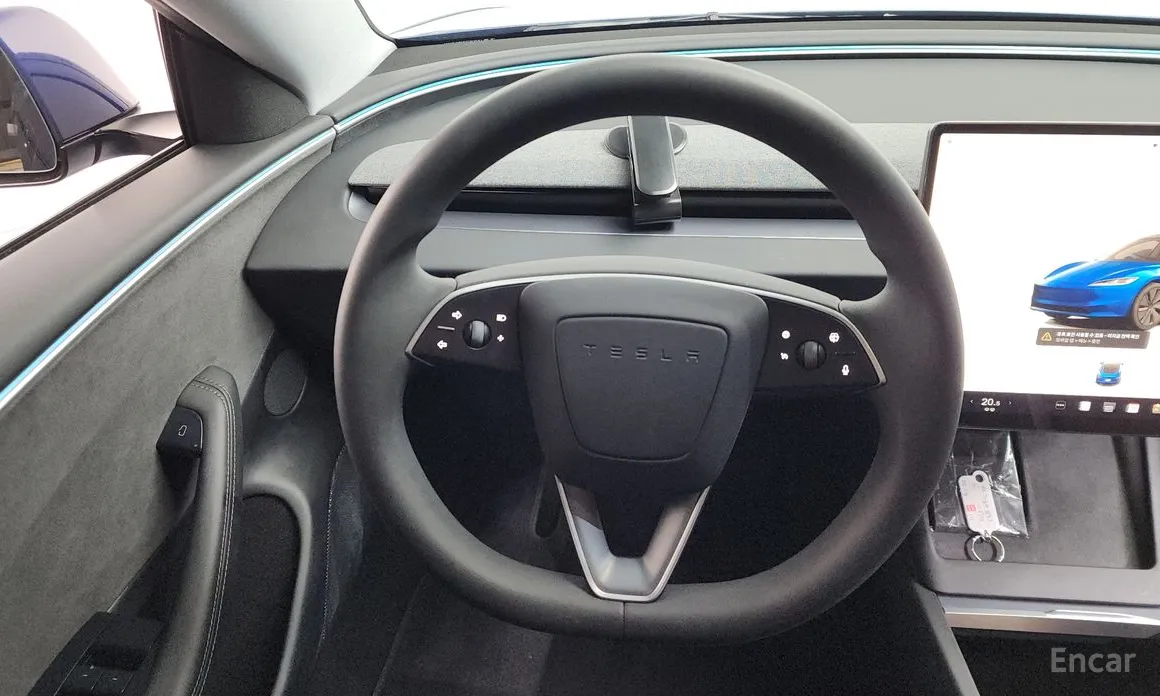 Фото 13 - Tesla Model 3