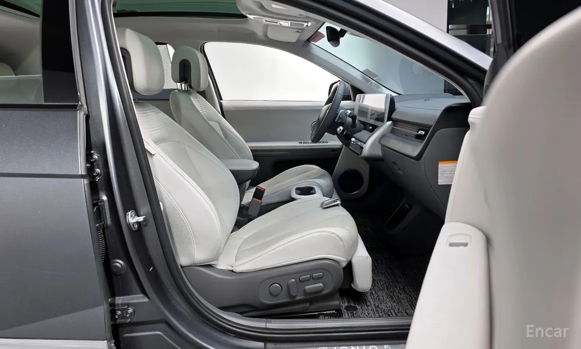 Photo 10 - Hyundai Ioniq 5