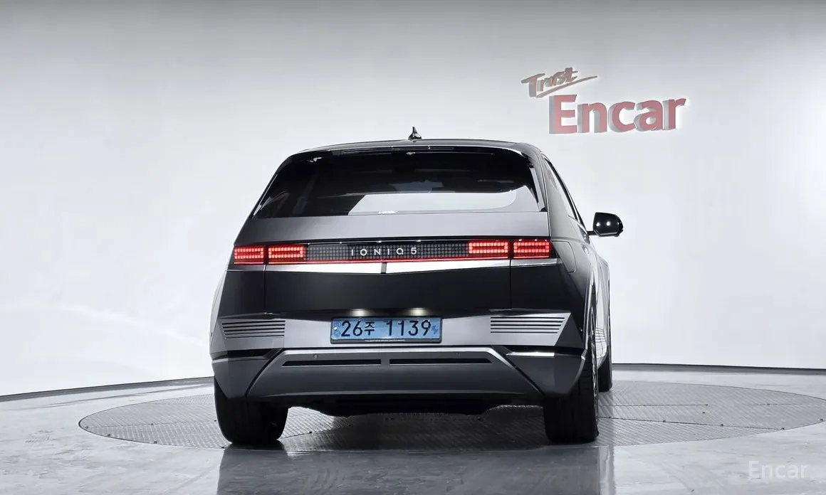 Photo 4 - Hyundai Ioniq 5