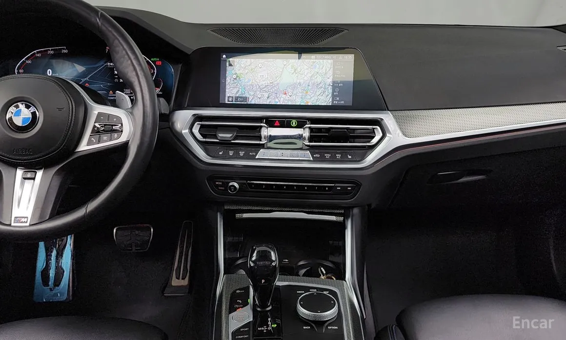 Photo 15 - BMW 3 Series