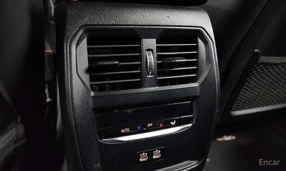 Photo 19 - BMW 3 Series