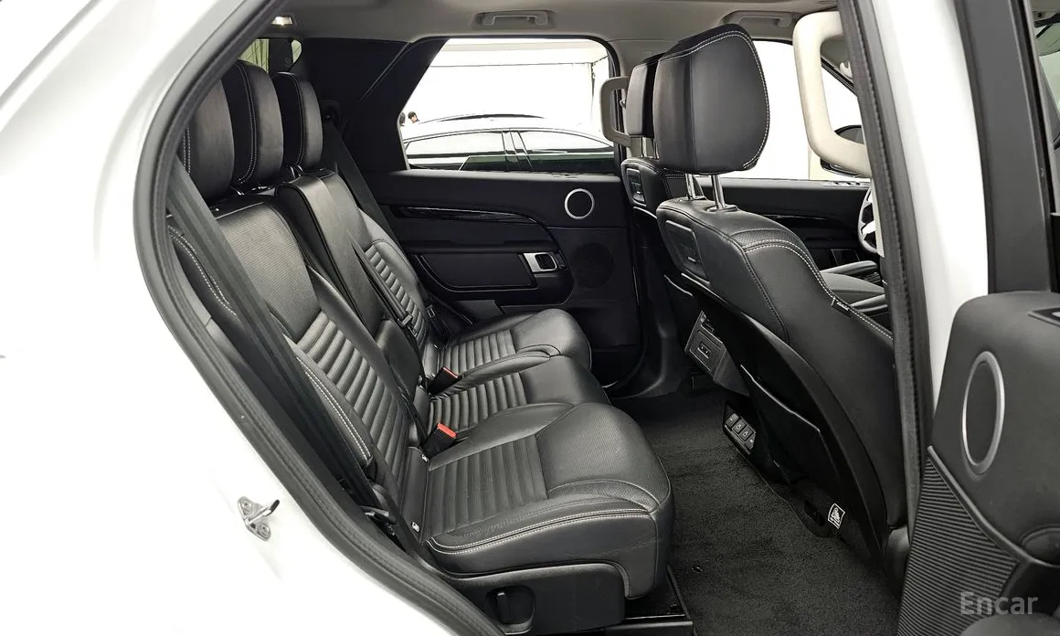 Photo 12 - Land Rover Discovery