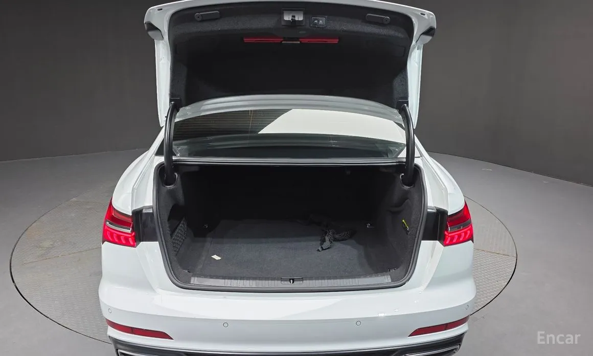 Фото 20 - Audi A6