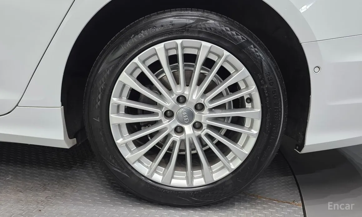 Фото 5 - Audi A6