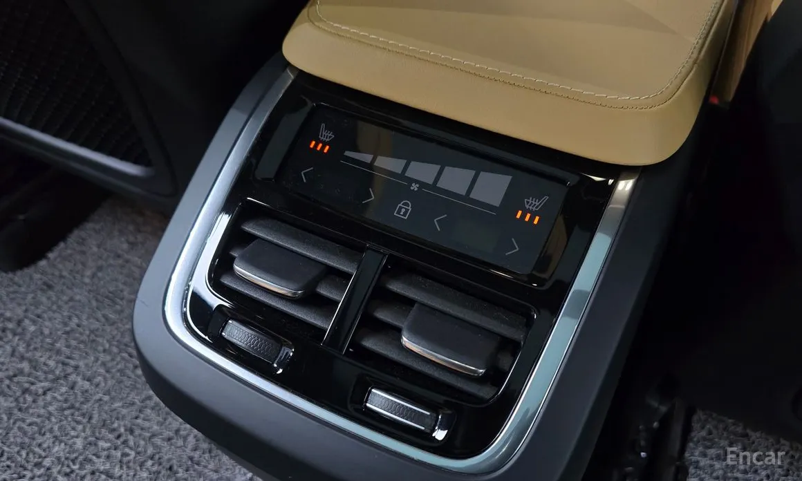 Photo 19 - Volvo XC90