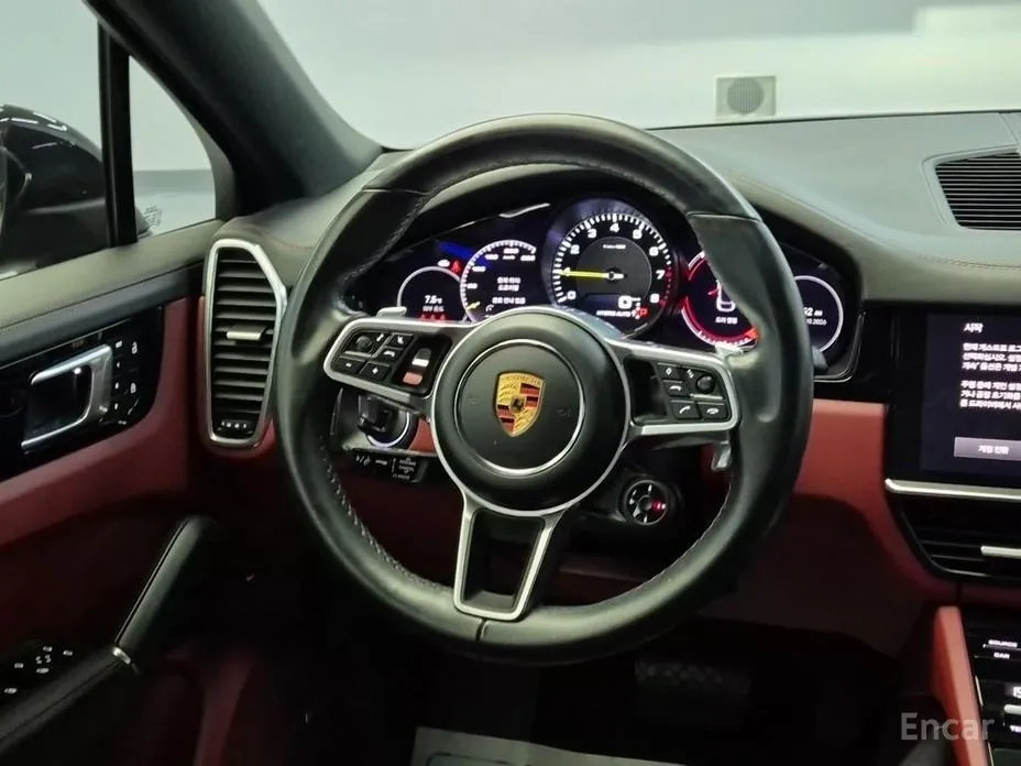 Фото 18 - Porsche Cayenne