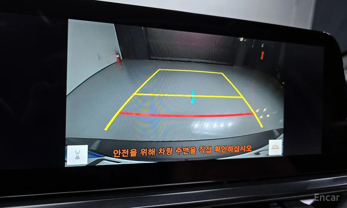 Фото 15 - Lexus UX