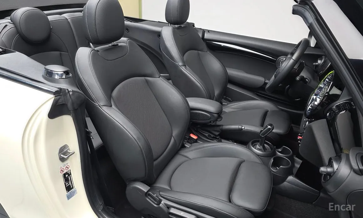 Фото 10 - Mini Cooper Convertible