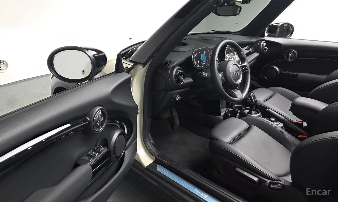 Фото 12 - Mini Cooper Convertible