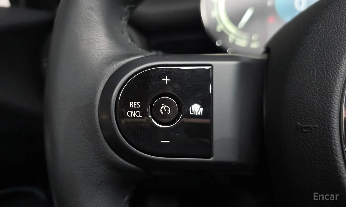 Фото 15 - Mini Cooper Convertible