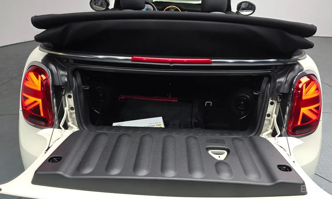 Фото 20 - Mini Cooper Convertible