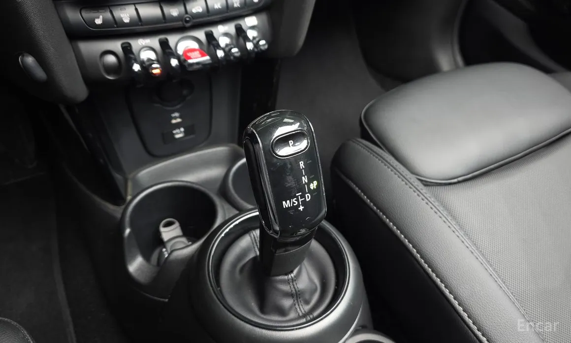 Фото 9 - Mini Cooper Convertible