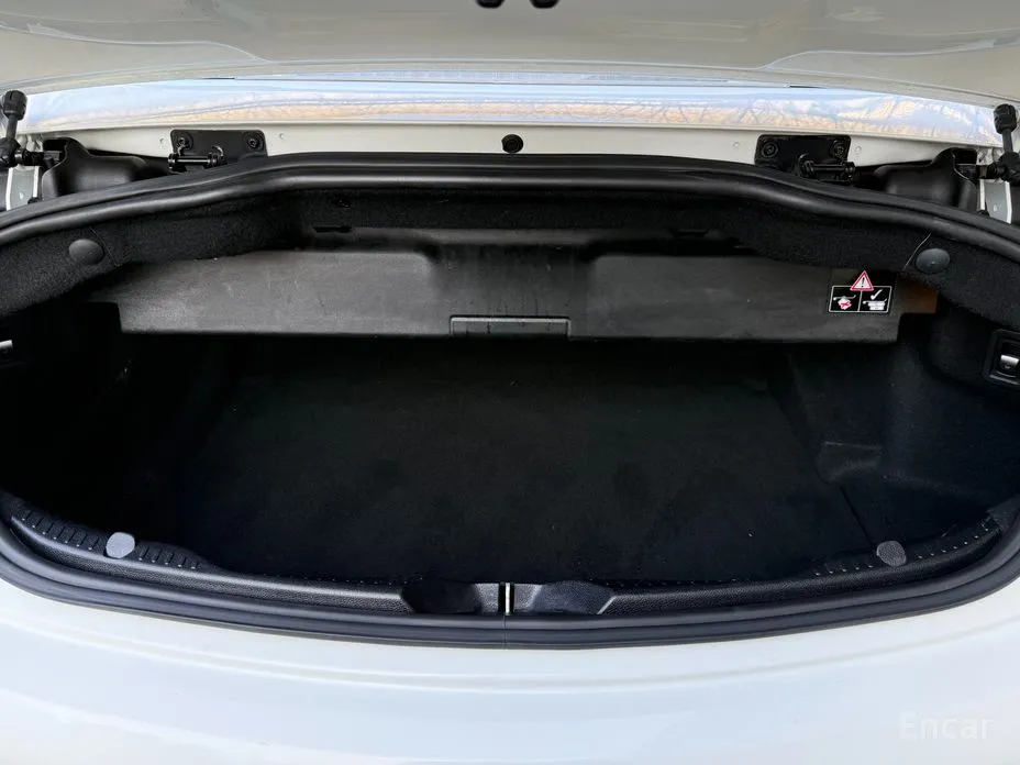 Photo 16 - Mercedes-Benz C-Class