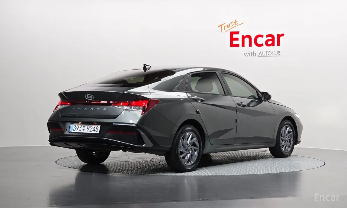 Фото 2 - Hyundai Avante